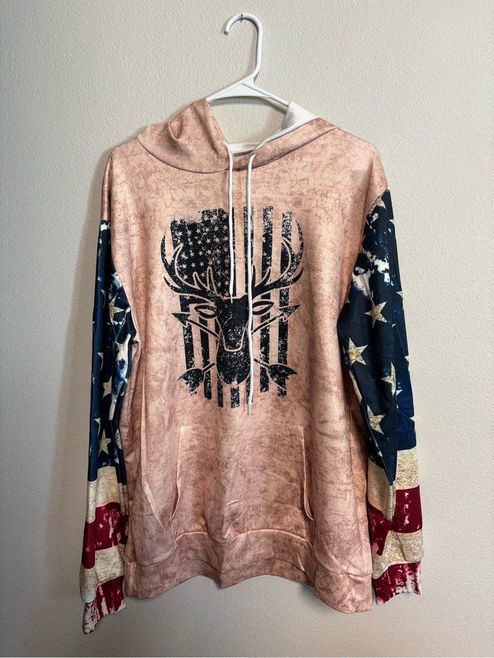 Amazon Men's Crewneck Hoodie with Deer Graphic - Tan, Navy & Red